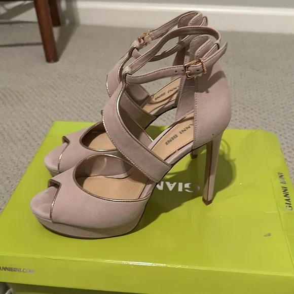 Gianni Bini Geordannah Platform Heeled Sandals Nude Taupe Rose Gold Womens 8 EUC - Picture 3 of 8
